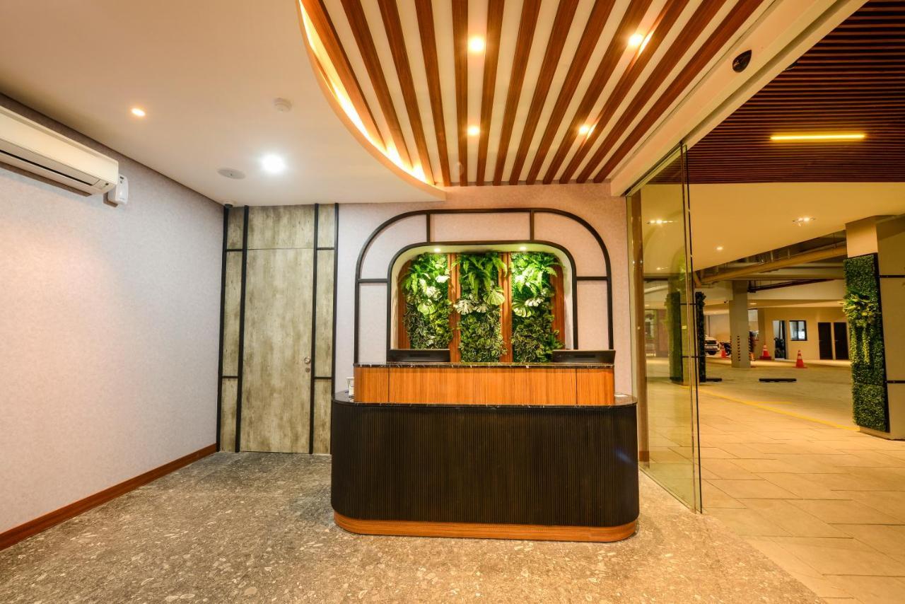Nata Azana Hotel Solo 외부 사진