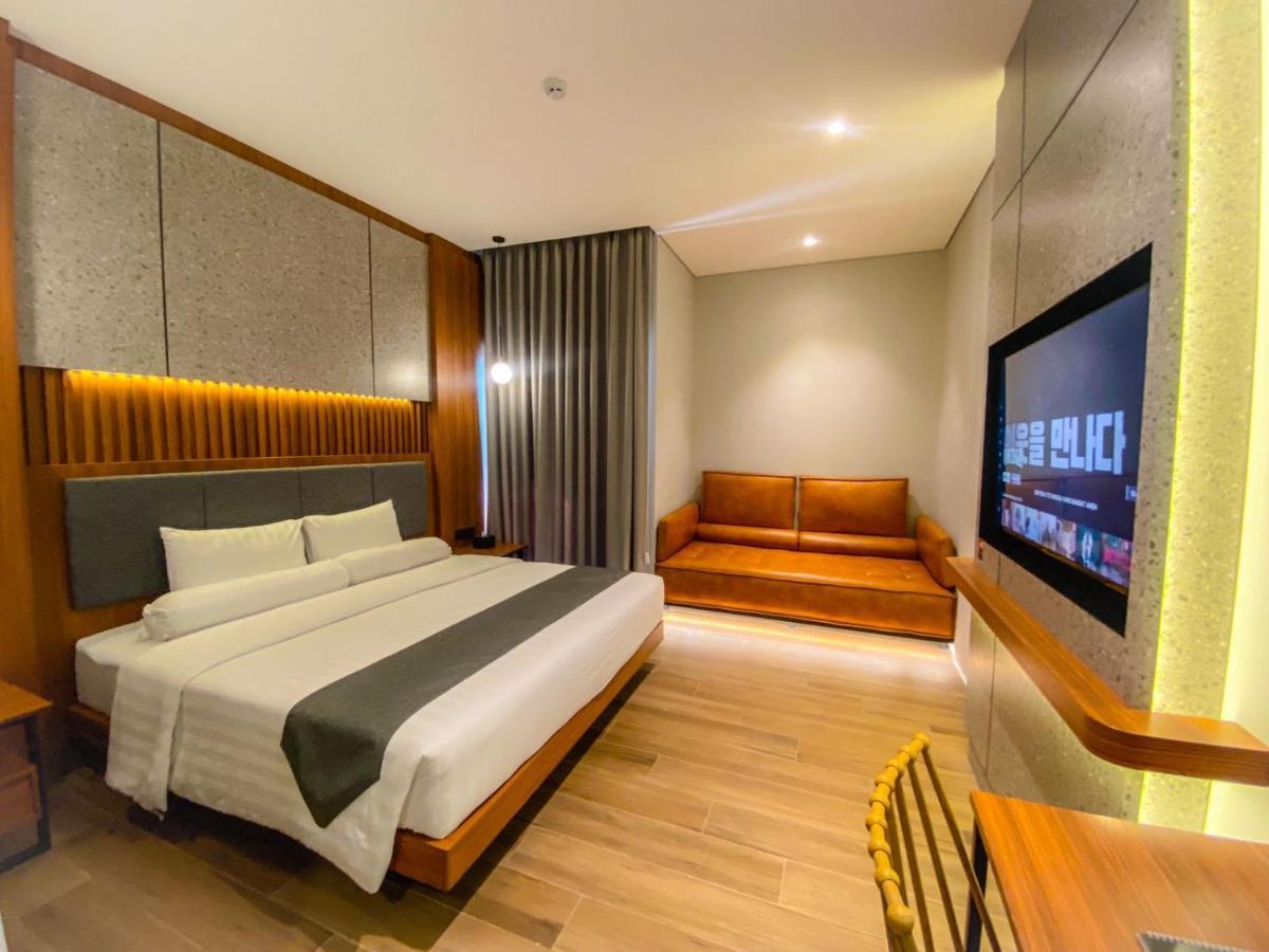 Nata Azana Hotel Solo 외부 사진