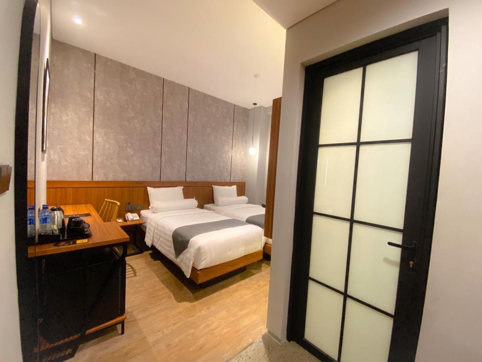 Nata Azana Hotel Solo 외부 사진